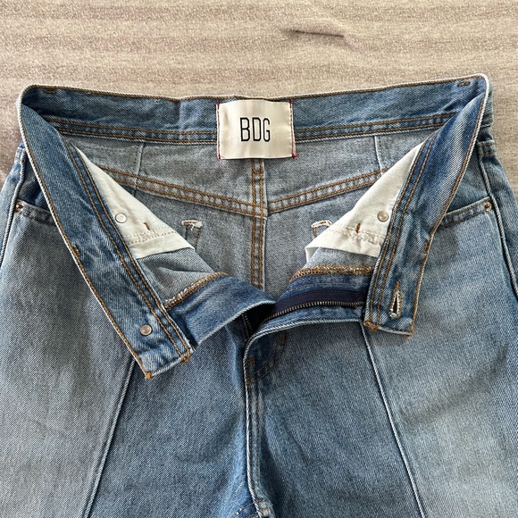 Urban Outfitters BDG Dad Slim Tapered Fit Jeans - Picture 5 of 6